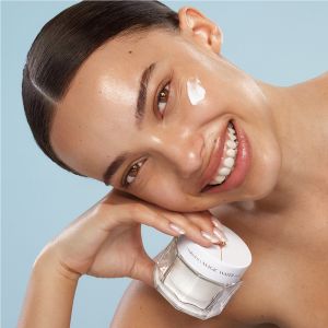 Charlotte Tilbury Destinate Hydrate Revive + Glow